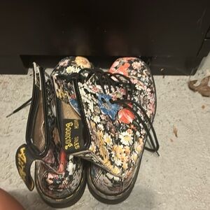 Women’s 90s Dr Martens